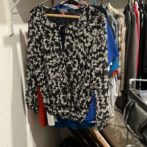 XS Dressy Blouse- Vince Camuto